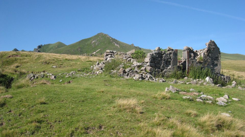 May be an image of grass, Stone Henge and Arthur's Seat