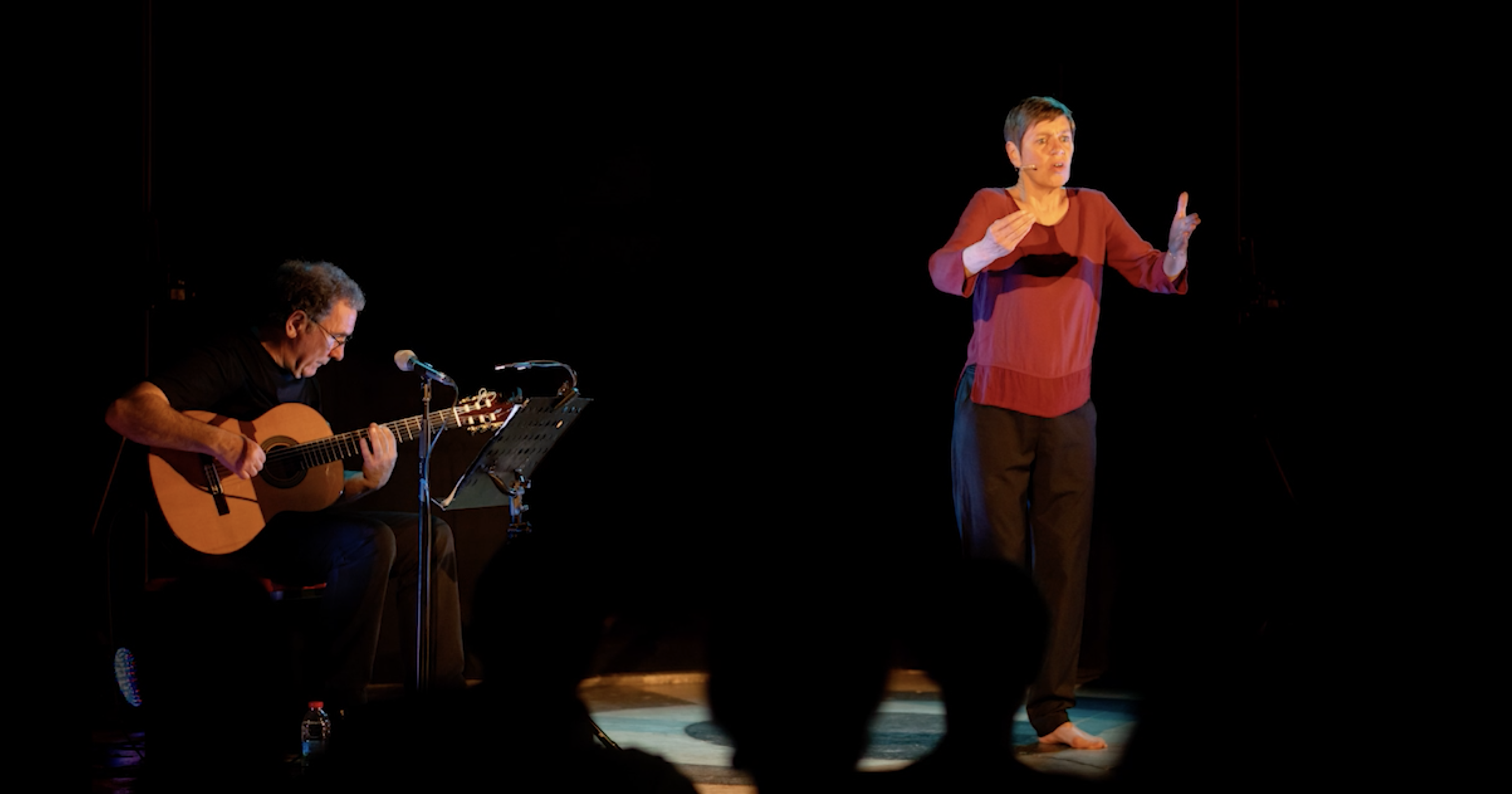 Isabelle Fesquet au conte et Emile Sanchis à la guitare – melimelomanilemo.fr